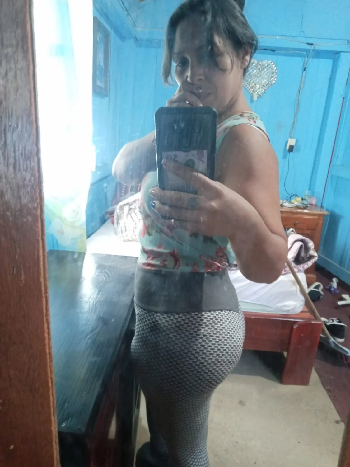 Uff ,me éxito mucho al ver a mi suegra y de repetir cuando me lo chupo cuando su hija está en trabaj image 35
