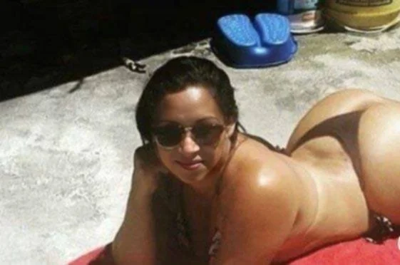 Uff ,me éxito mucho al ver a mi suegra y de repetir cuando me lo chupo cuando su hija está en trabaj image 41