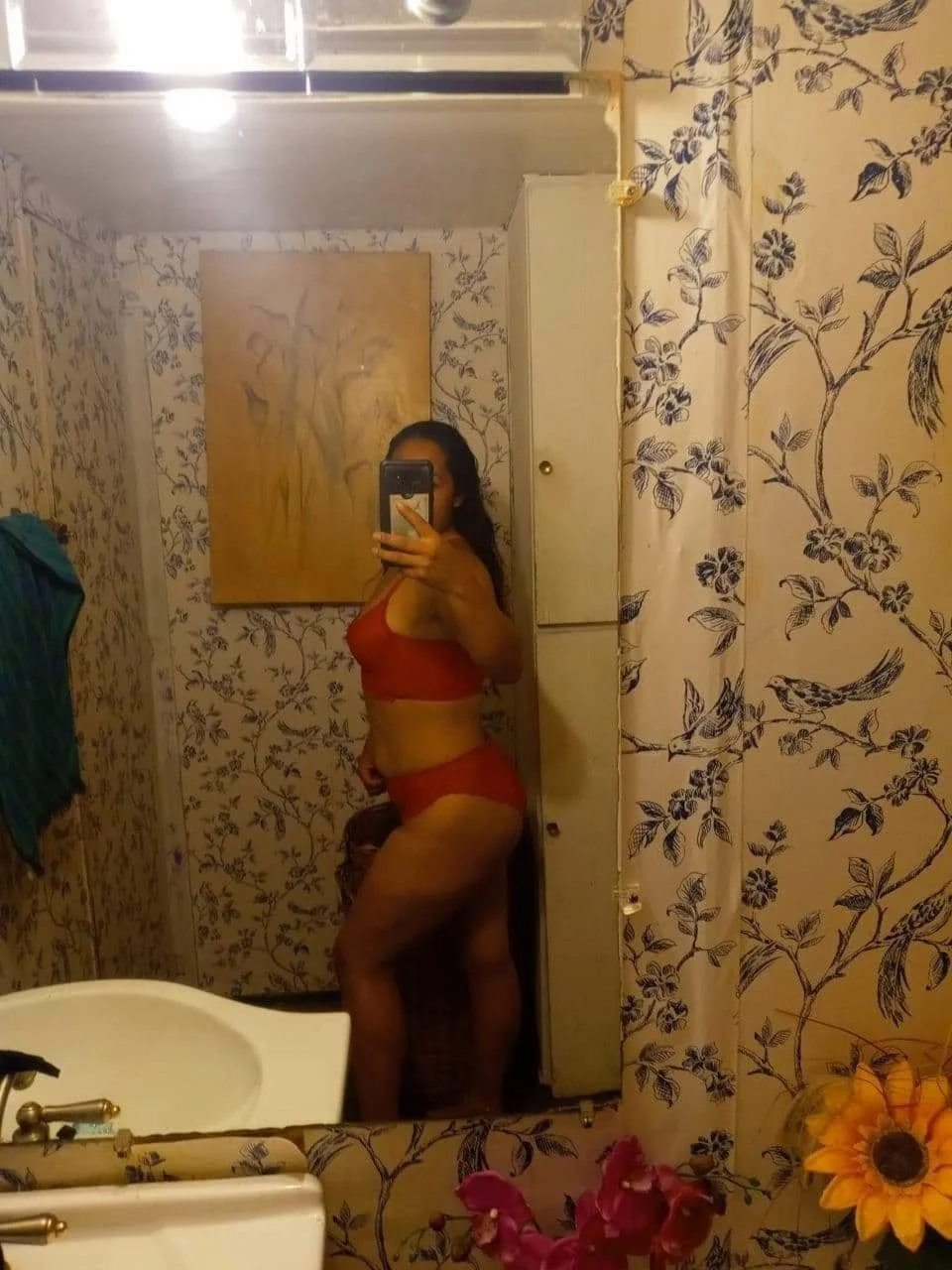 Uff ,me éxito mucho al ver a mi suegra y de repetir cuando me lo chupo cuando su hija está en trabaj image 47