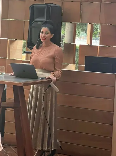 Hot ass teacher sent me nudes of her big fat ass cover image