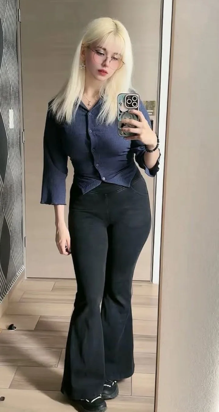 Lulymakima - sexy girl in cosplay image 7