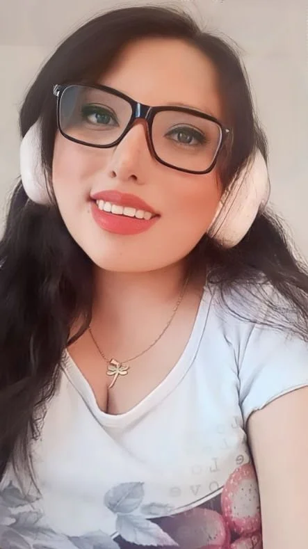 Latinas image 8