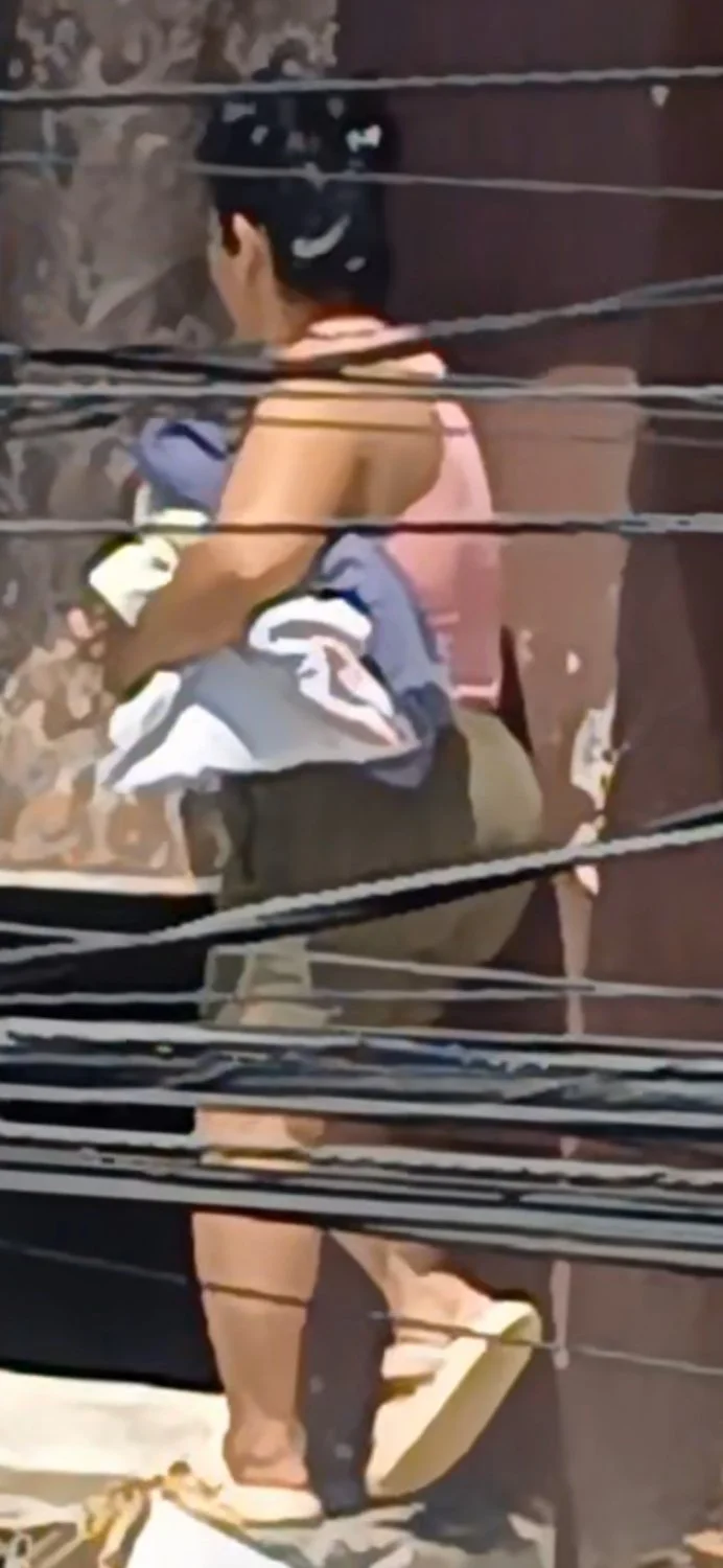 Espiando a la PutaVecina🥵🍑. image 13