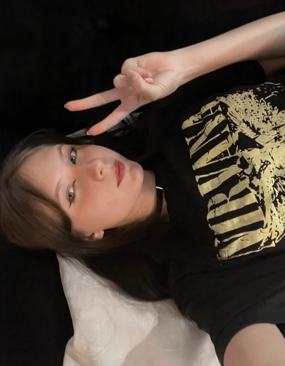 Sexy slim 20 year old amateur alt babe showing off image 21