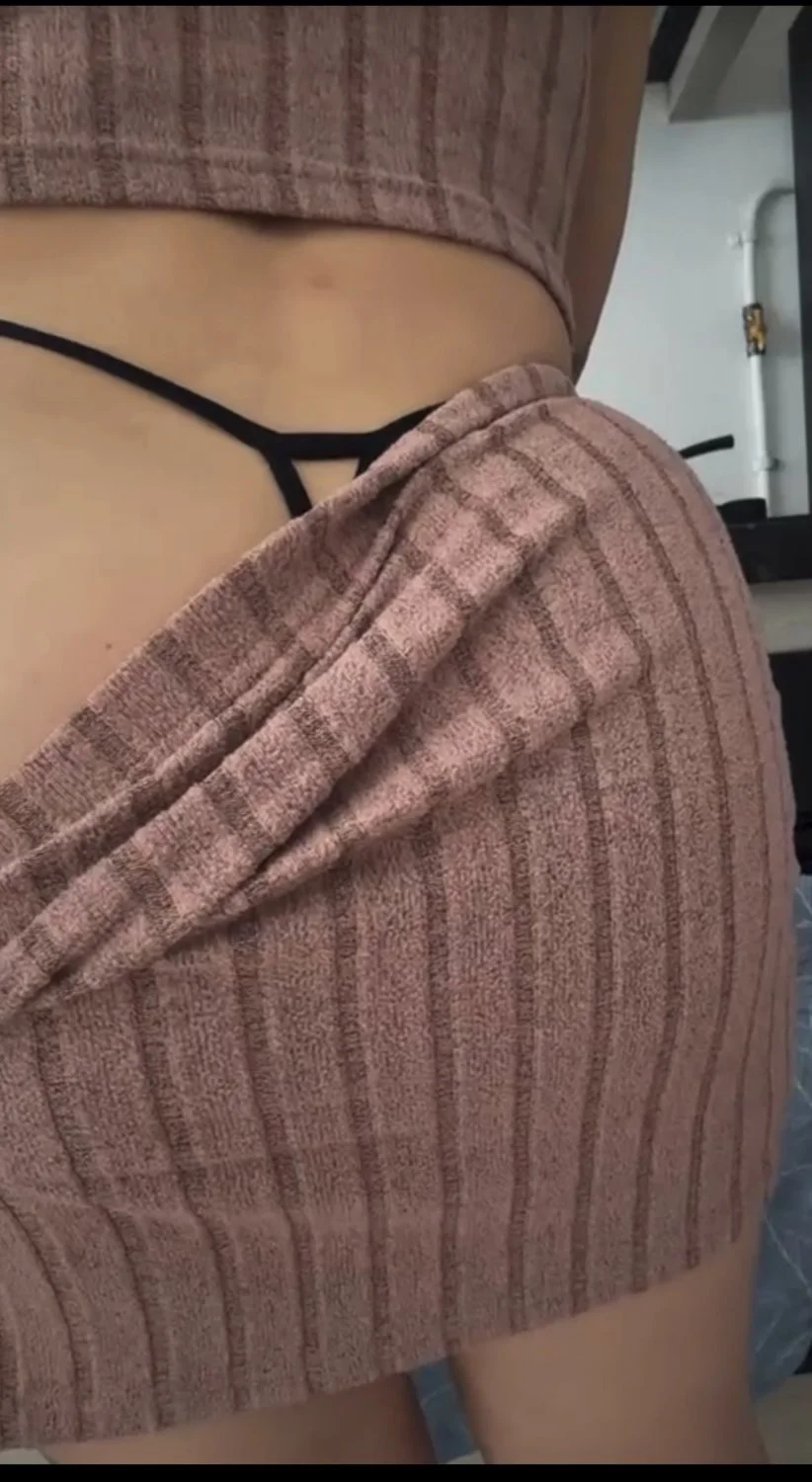 Big round ass image 4