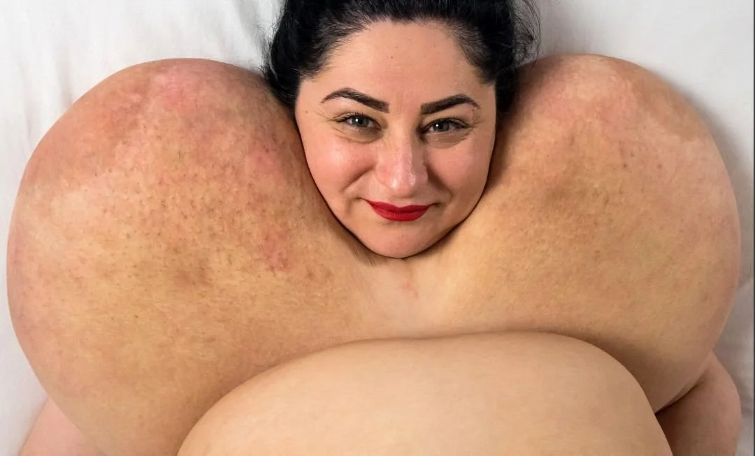 This Week in Huge Tits image 11