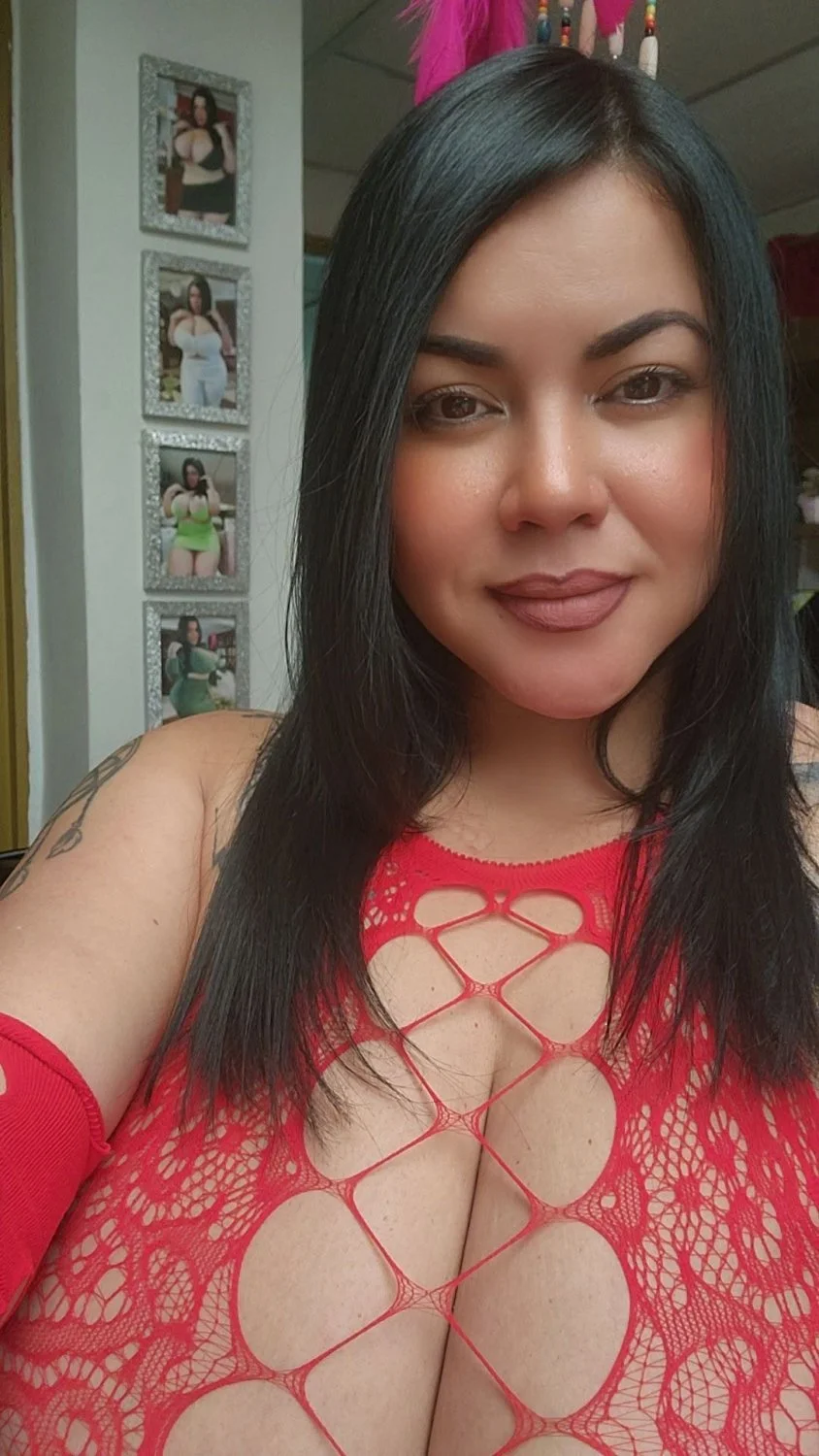 Claritza Del Carmen Betancourt Sexy image 8