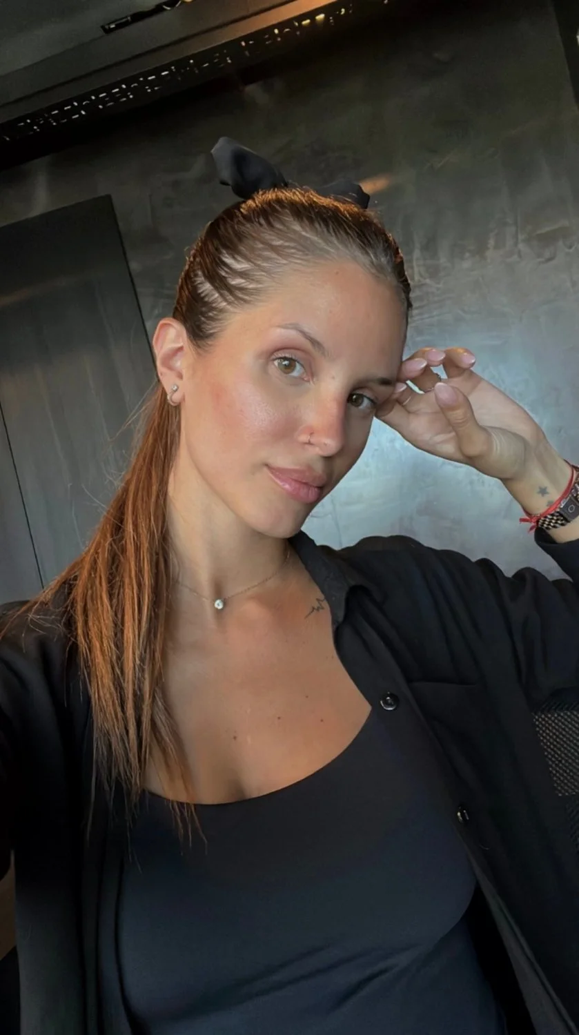 This sex-tary is ready for any job main image