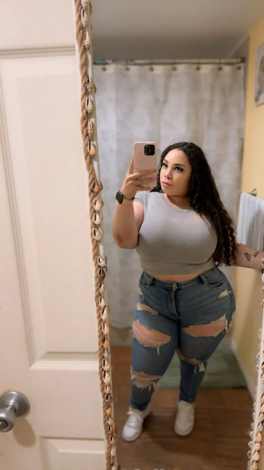 Nice thick juicy latina image 15
