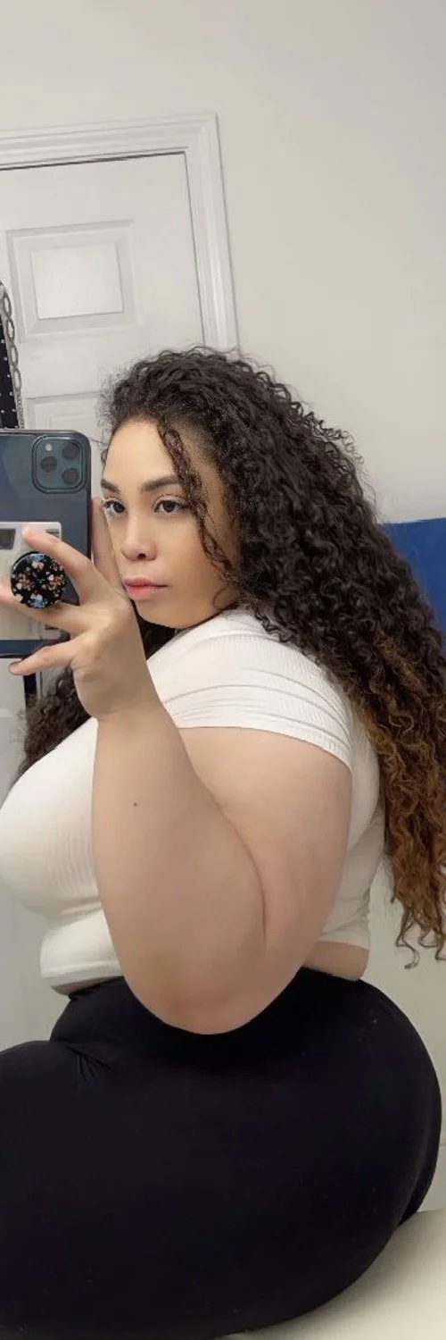 Nice thick juicy latina image 2