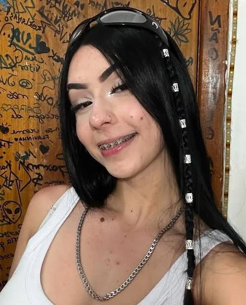 Ravena do tiktok branquinha gostosinha da xereca rosa image 7