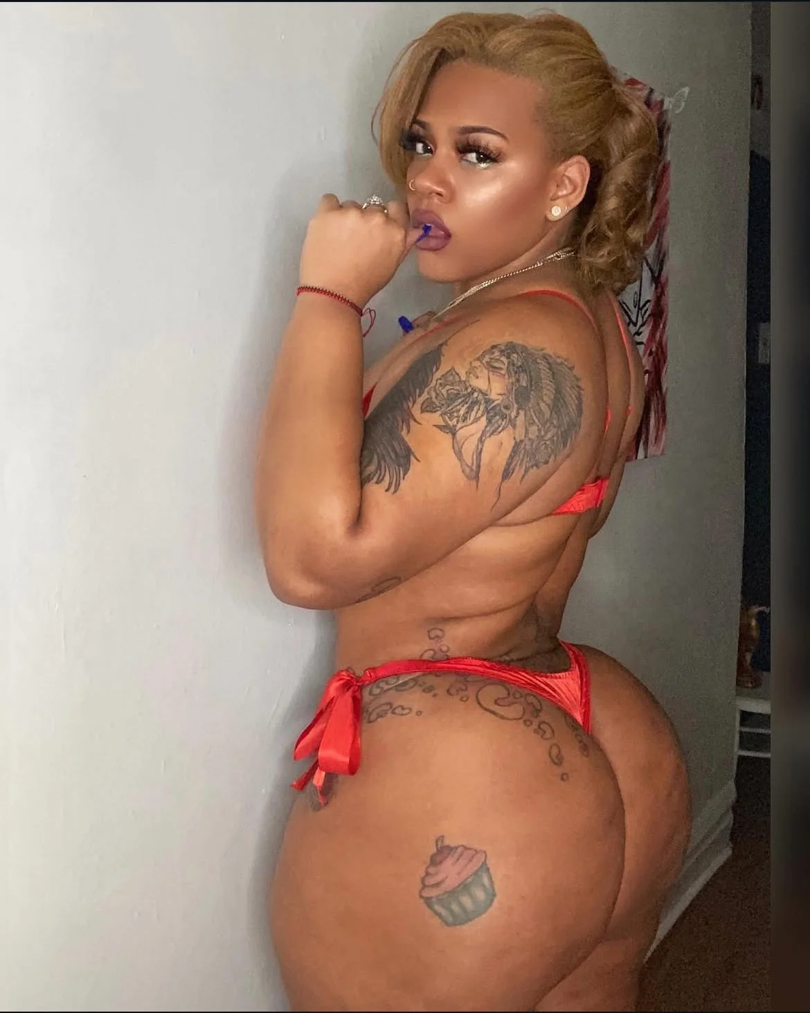 The sexy ebony queen Kim pt 1 image 17