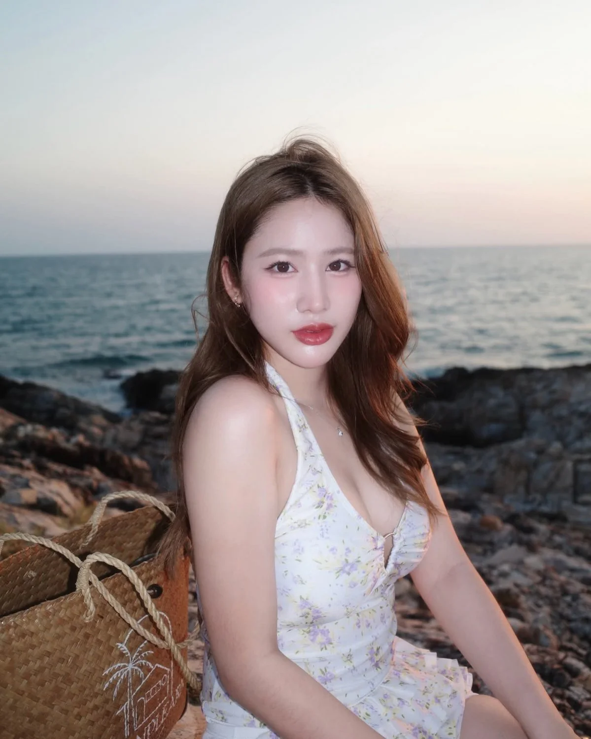 Kaiwan__Beach (Ai) image 2