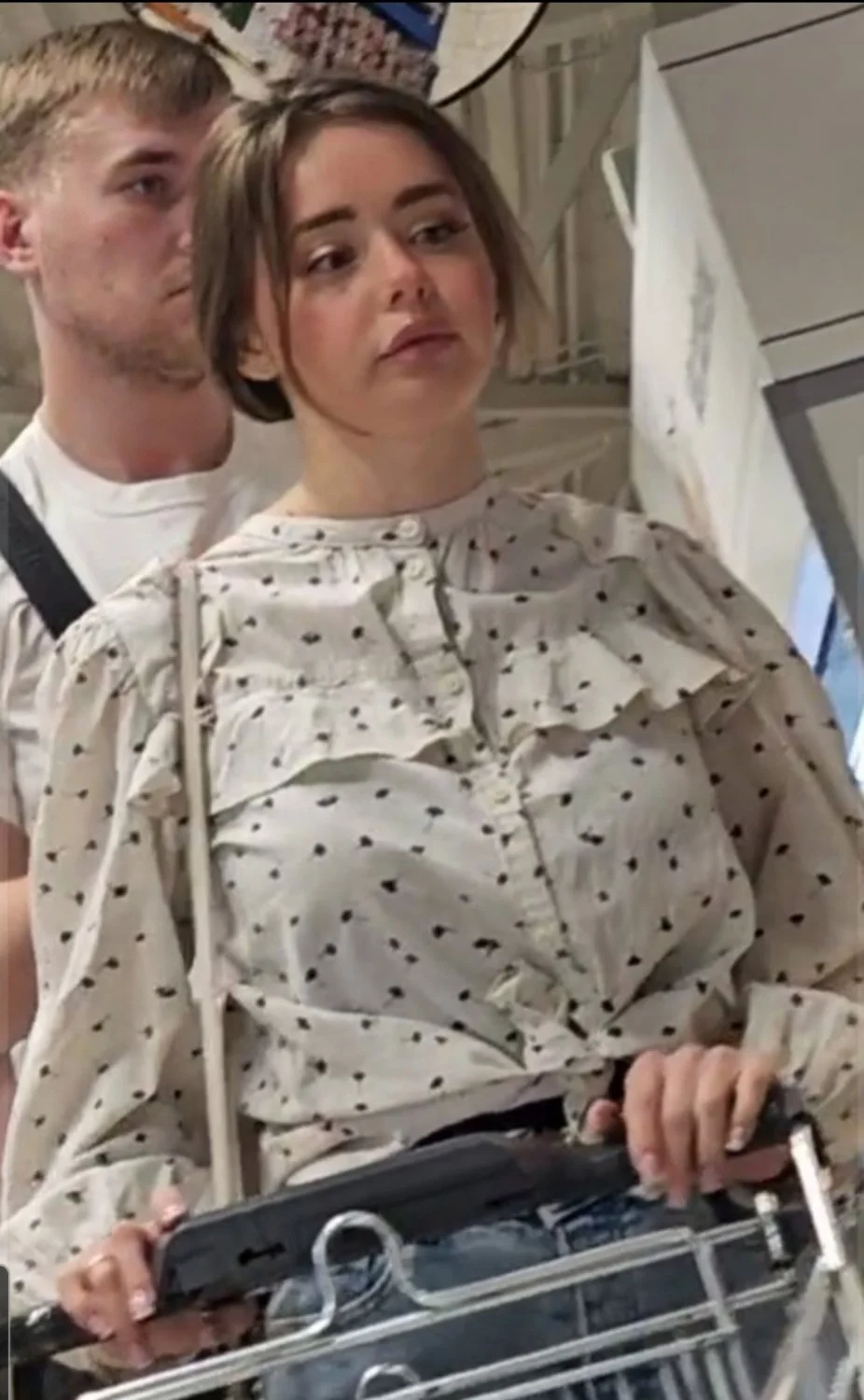 Screenshot_20250211_224803_MEGA image 9