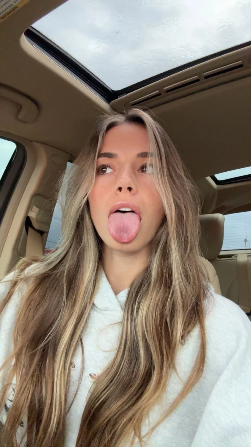 Famosa gringa te la saca para que la metas 🤤🥵💦🔥 image 7