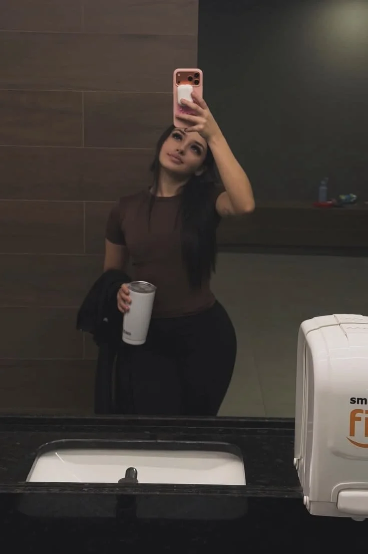 Bruna Anjos influenciadora gostosa image 3
