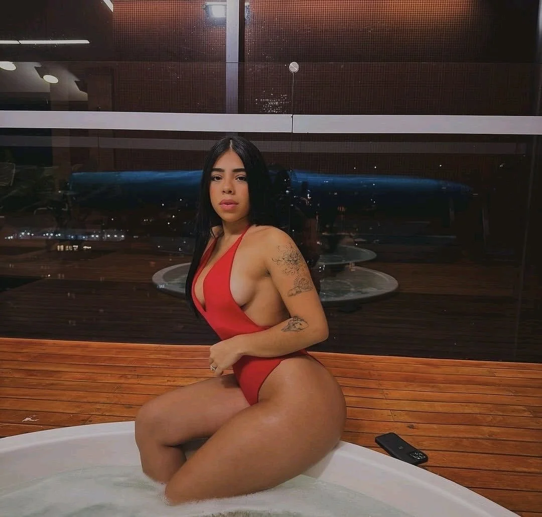 Gabrielle 20 image 2