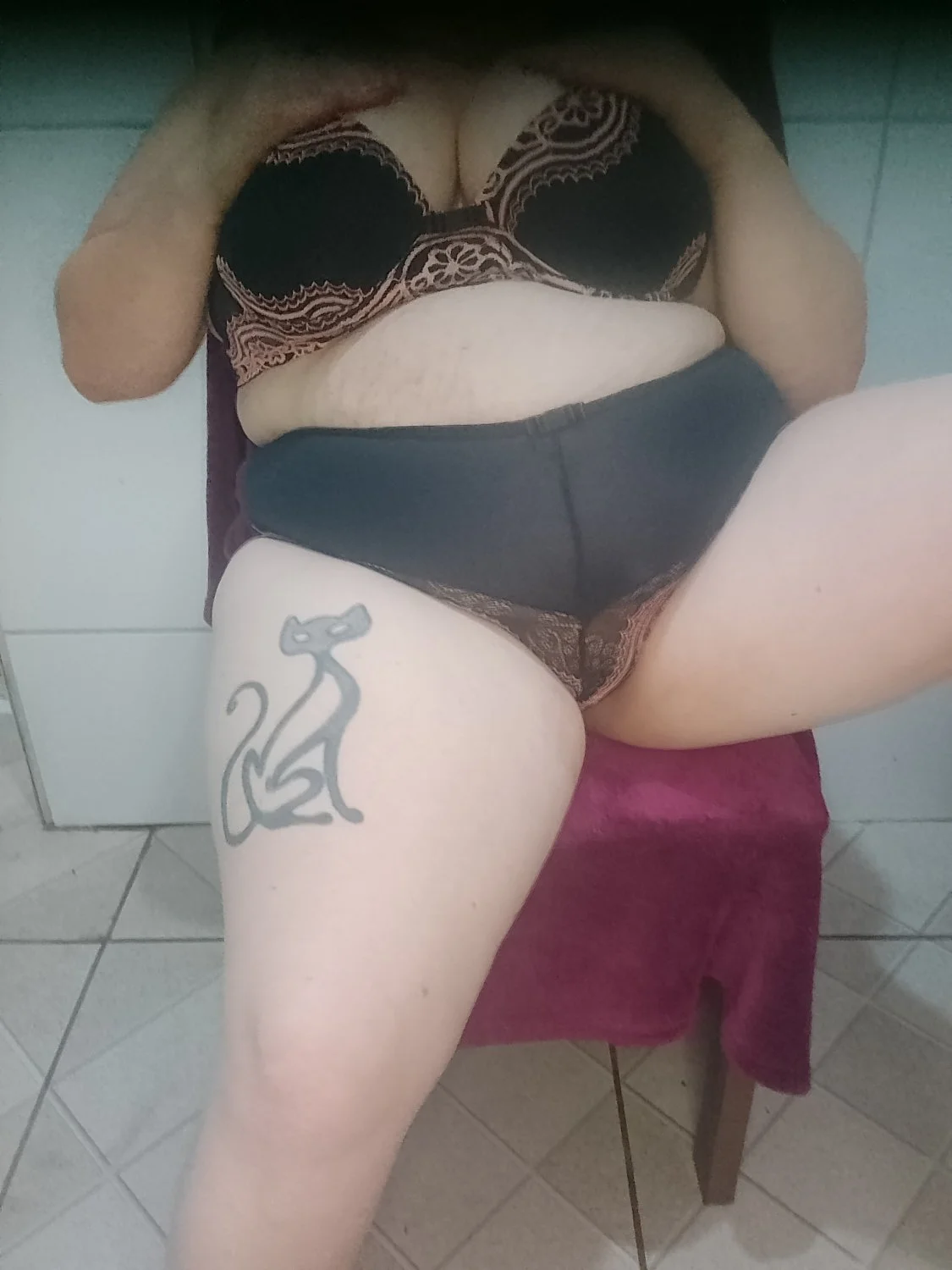 Gordinha safada vazada, quem quiser vazar alguém chama dm ou zangi 6007784060 image 2