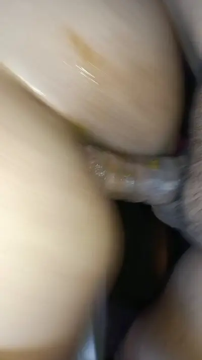Fudendo o cu até sujar o pau cover image