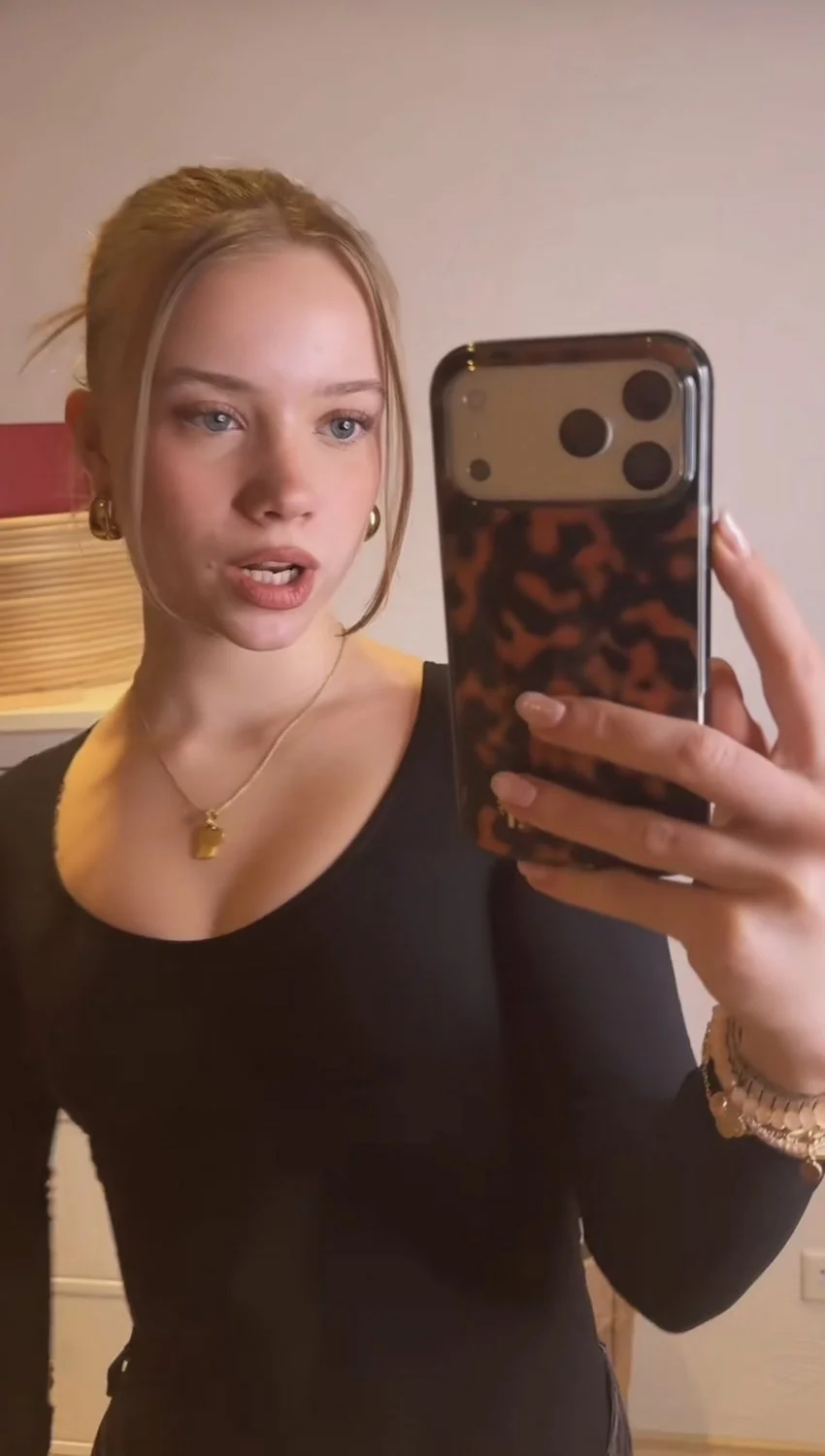 Young Teen with small tits | janalibra image 2