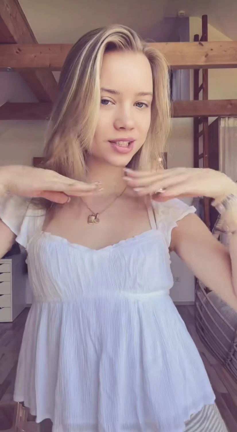 Young Teen with small tits | janalibra image 7