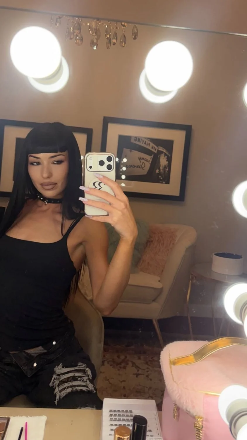 Молли Хьюз еврейка, блядь, свиня More of this Baddie DJ from Edmonton polish whore Польская сучка image 3