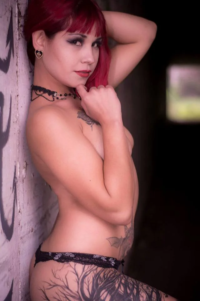 Chilean tattooed babe image 3