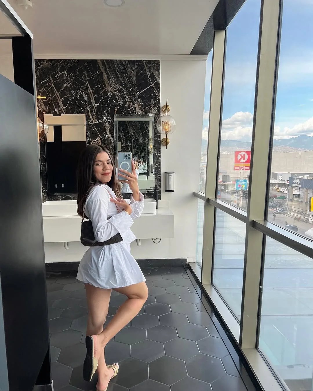 Fabiola T 2 image 9