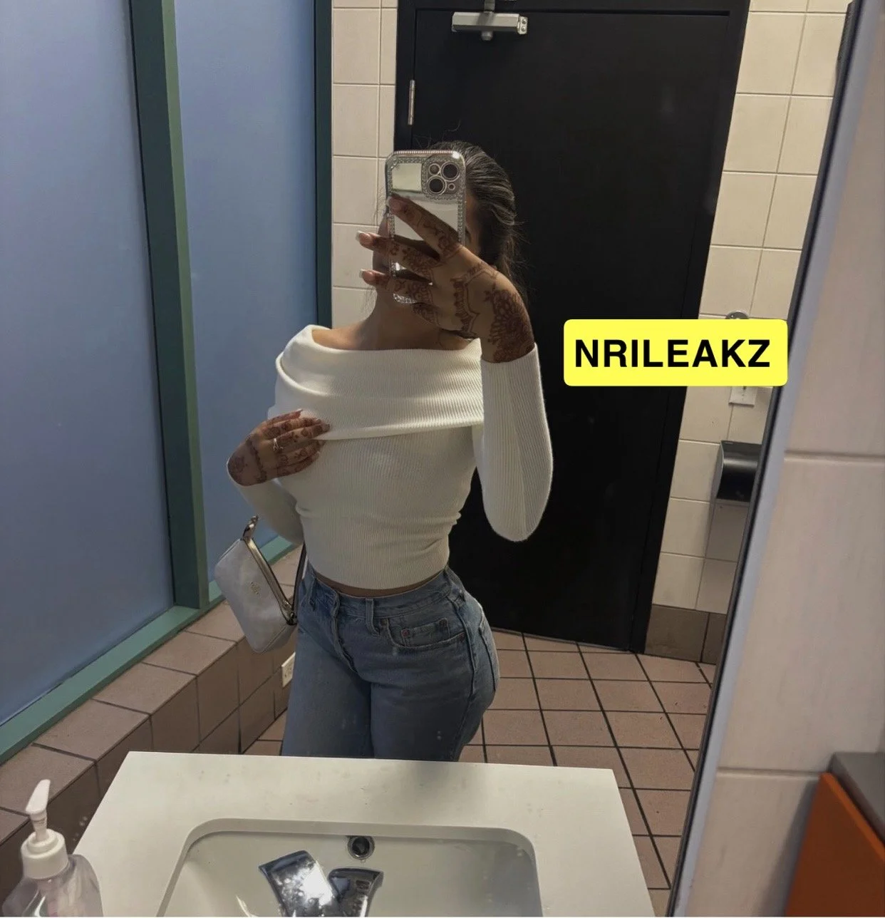 Sexy Indian NRI tits leaked😍🤤😍 image 12