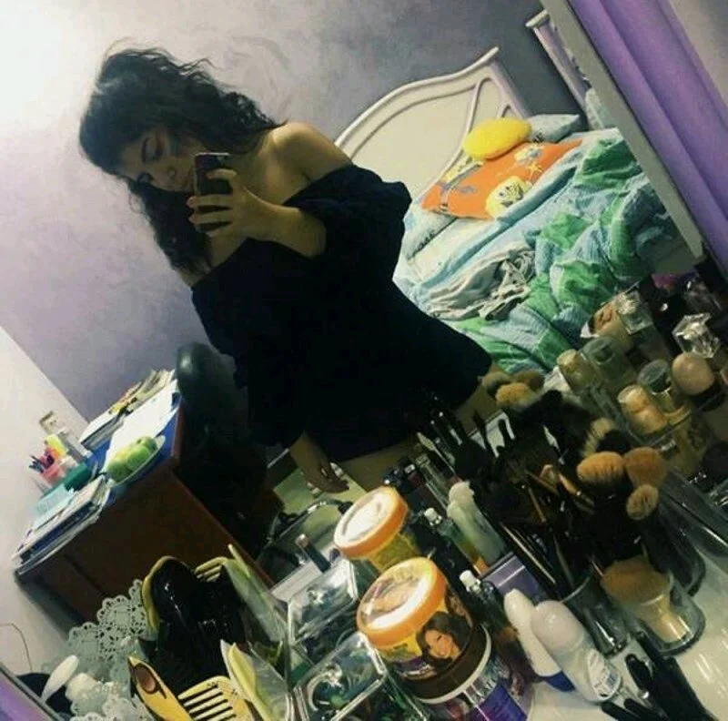 Beautiful Lebanese Arab girl image 7