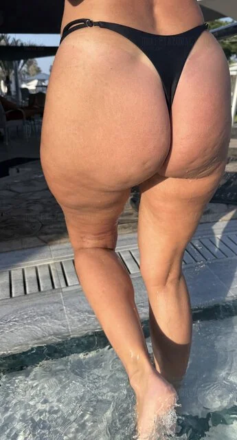 Wife with an incredibly big and sexy ass 😵‍💫😍💋 image 41