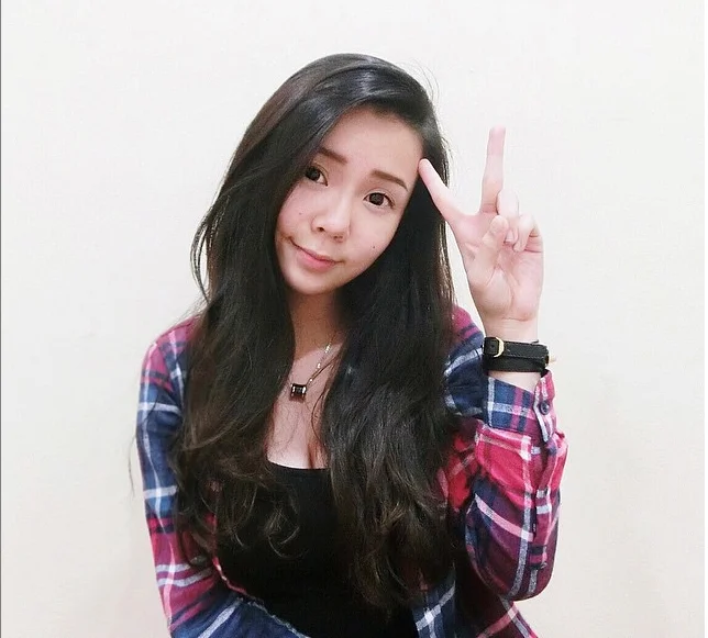 Asian Teen Bella Mariabella image 2