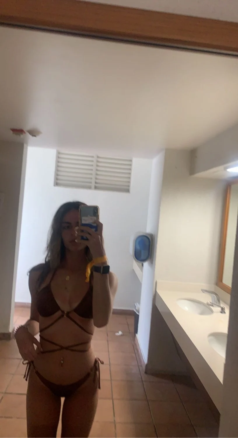 hot white duke girl loves fucking image 18