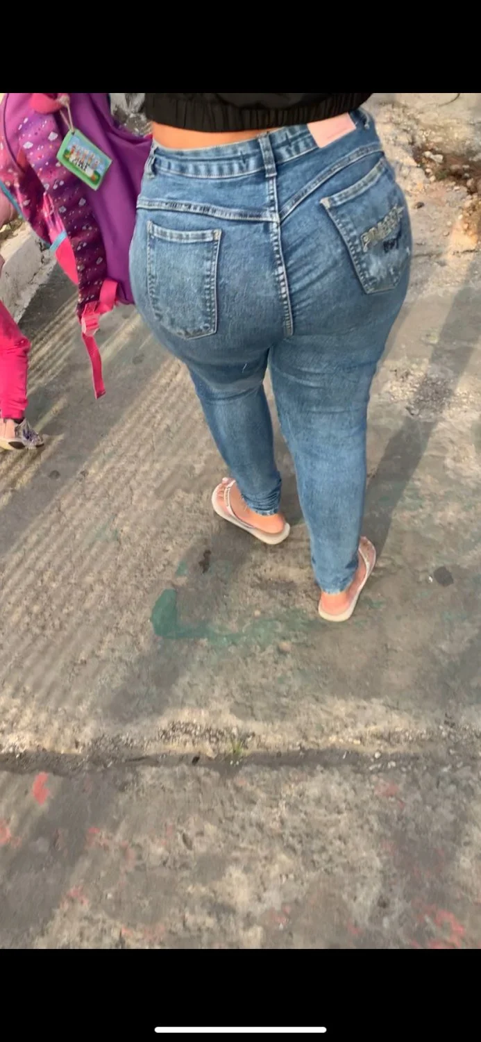 Ofereceu 50$ pra Bunduda deixar tira foto do Rabao dela e ela deixou main image