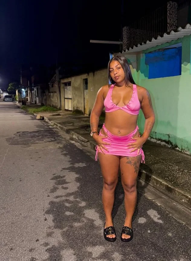 Manu novinha carioca putona image 15