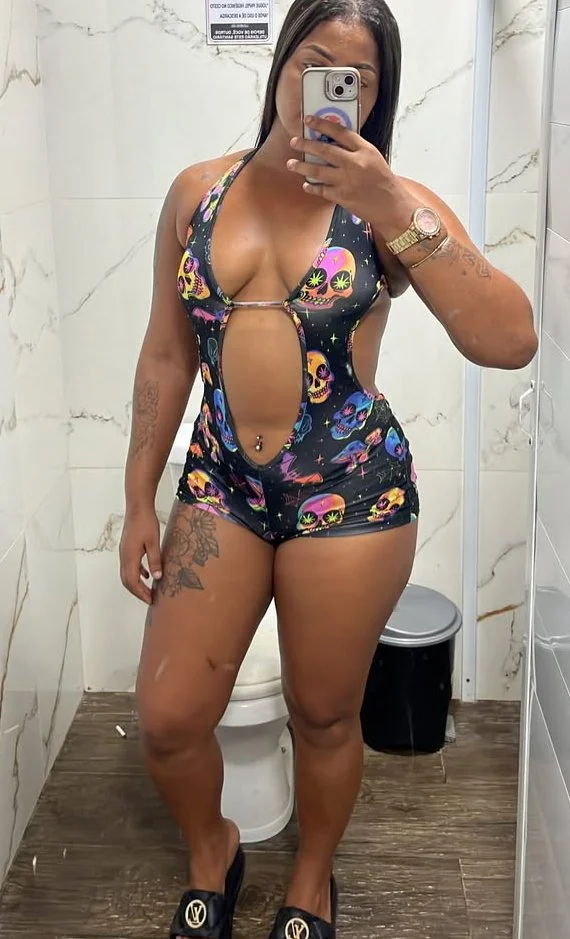 Manu novinha carioca putona image 4