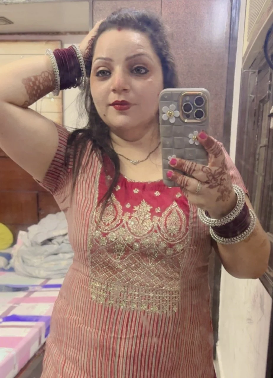 Hot aunty.Riding cock New viral. image 3