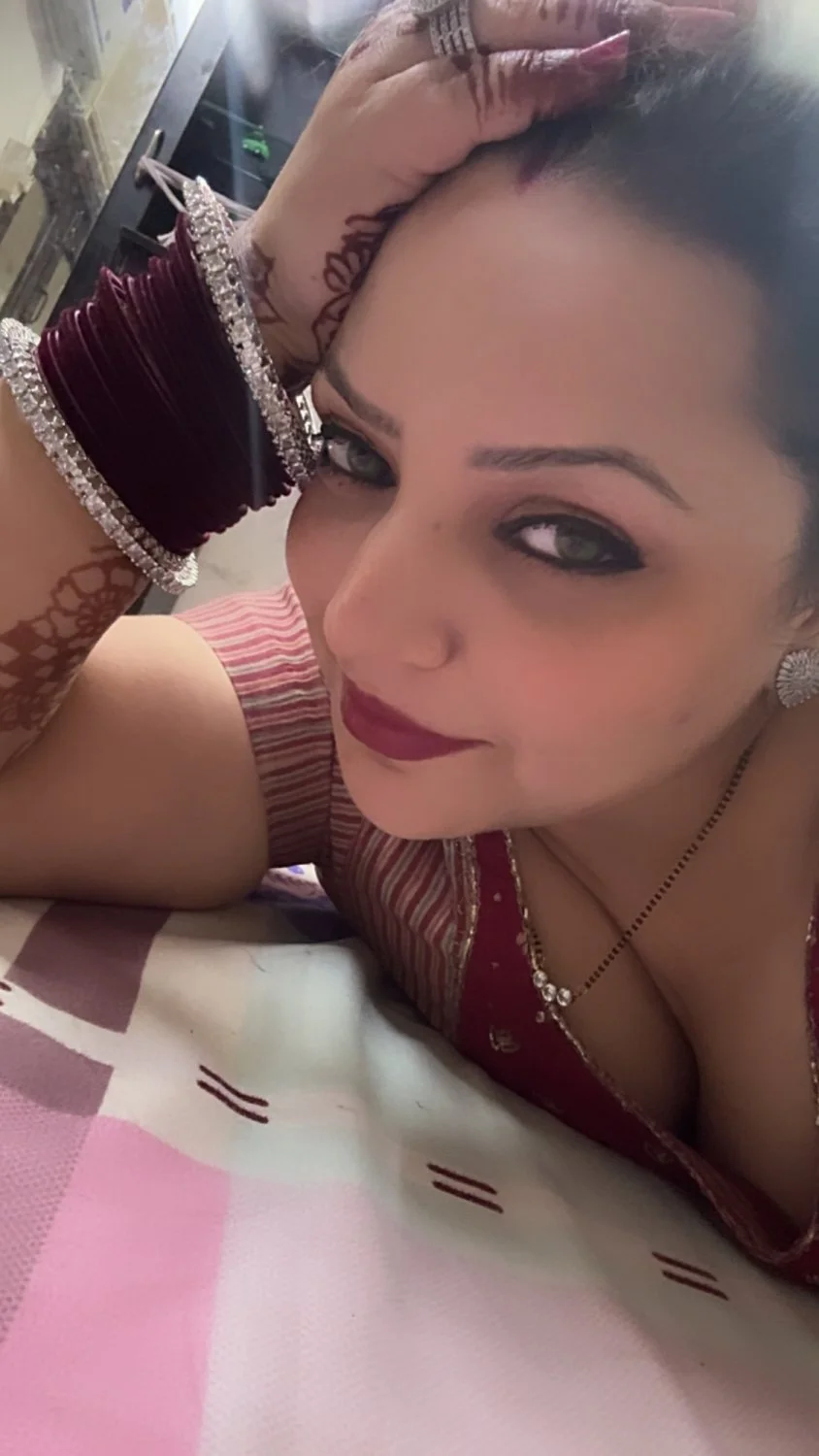 Hot aunty.Riding cock New viral. image 4