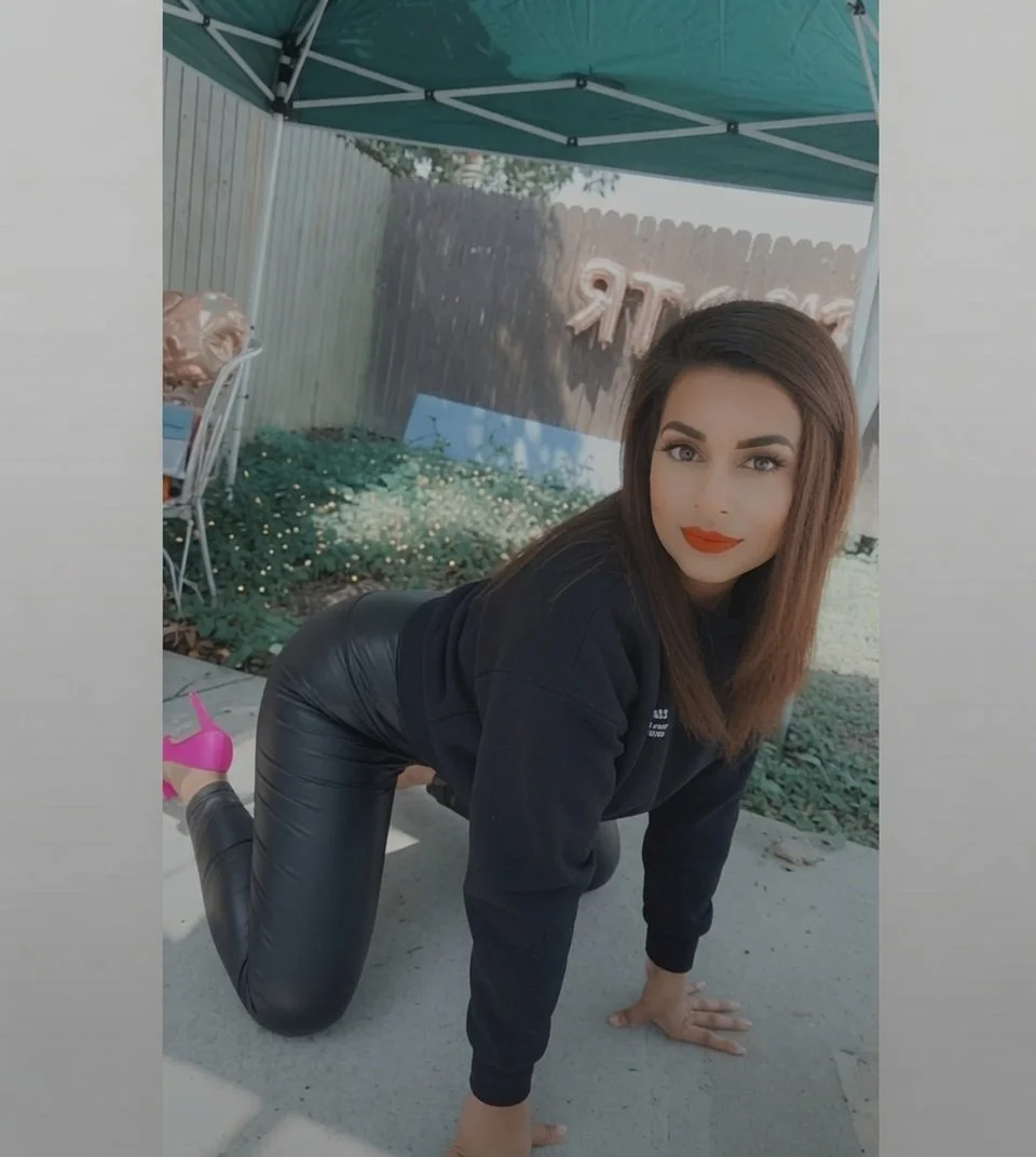 Indian paki bengali slut nasreen atcha posing and looking hot in leggings image 4
