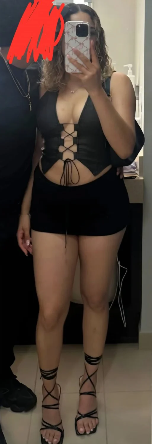 Sexy Amateur Latina girlfriend image 5