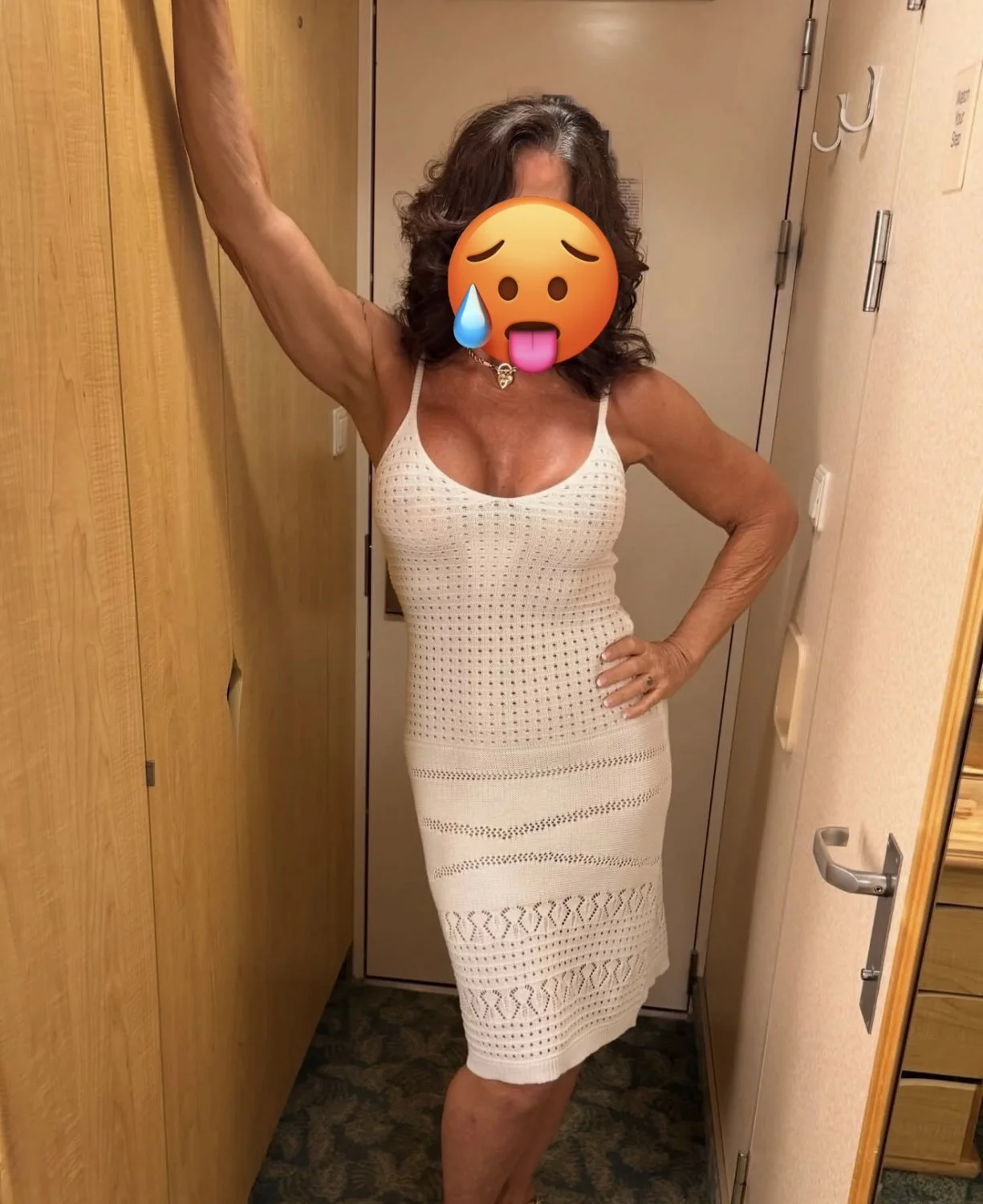 I WANT TO FUCK MY MOM image 1