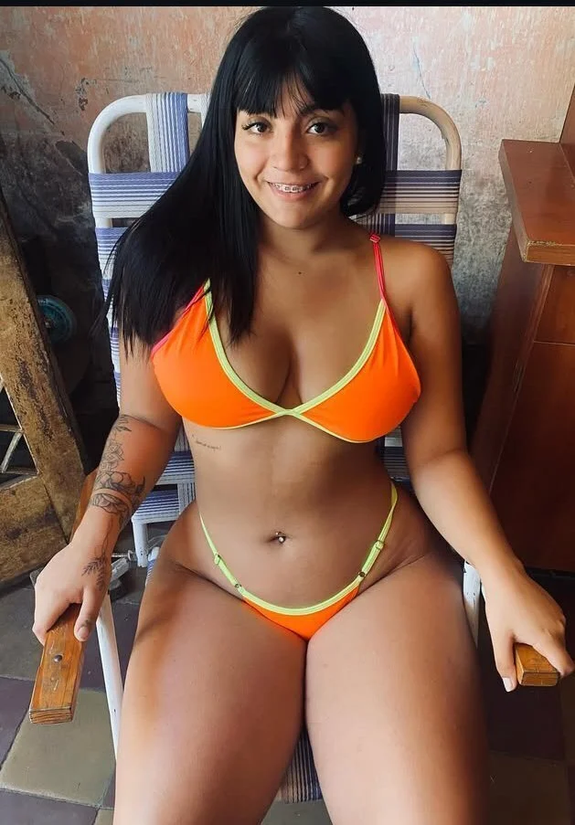 Pendeja trola Argentina morocha culona y tetona sabrosa image 10
