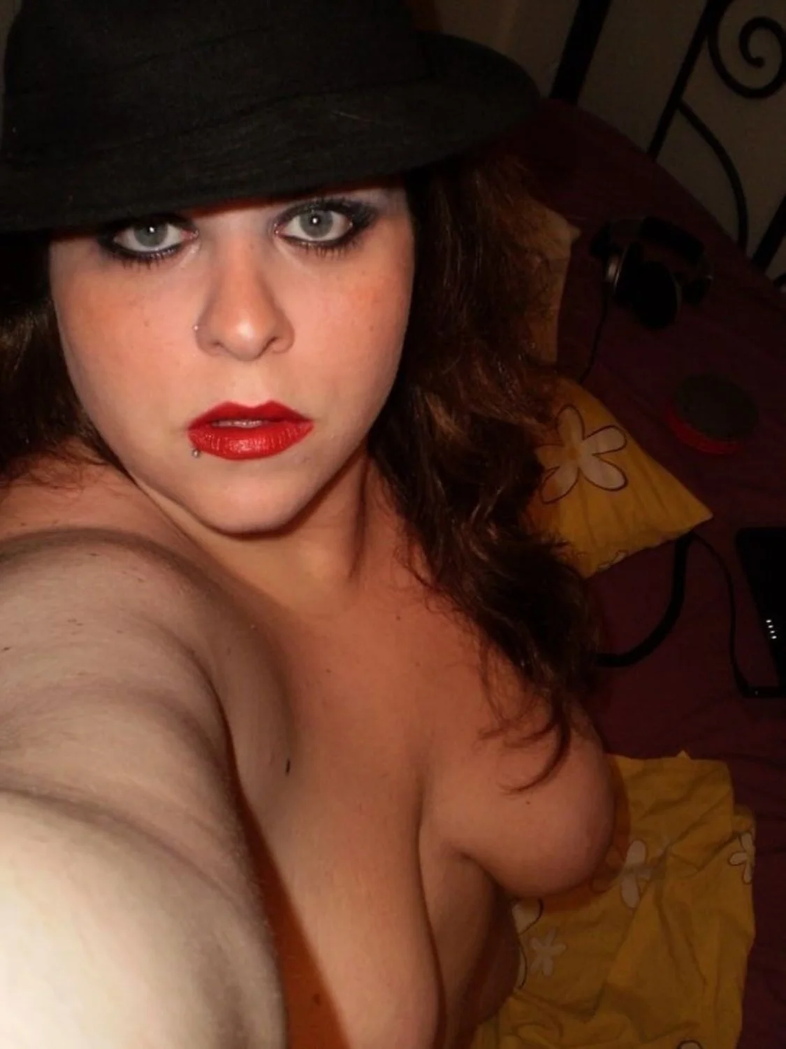 Caught MILFs image 9