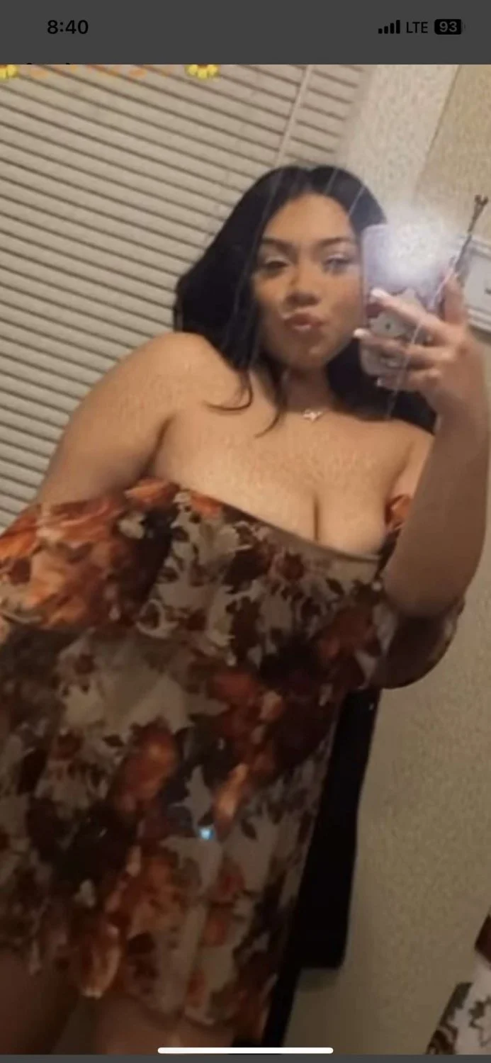 Chicago slut Cindy ! Anyone got nudes ? image 3
