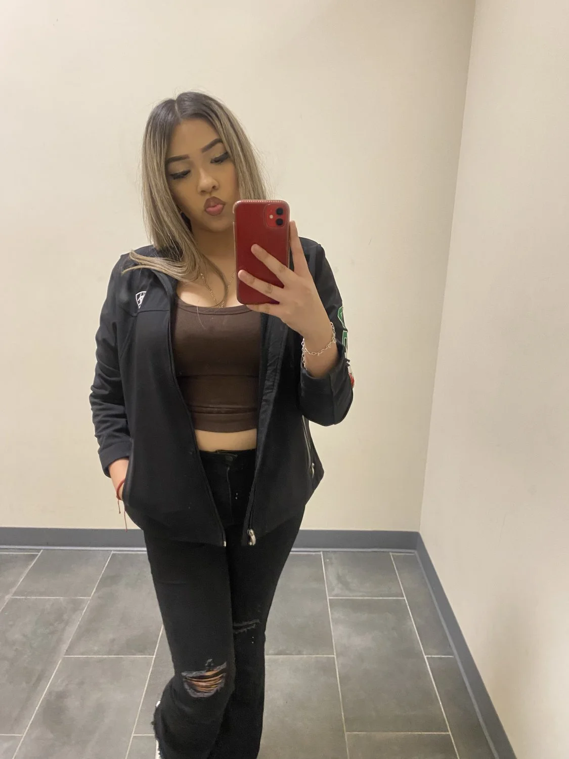 Not so innocent Latina slut leaked image 2