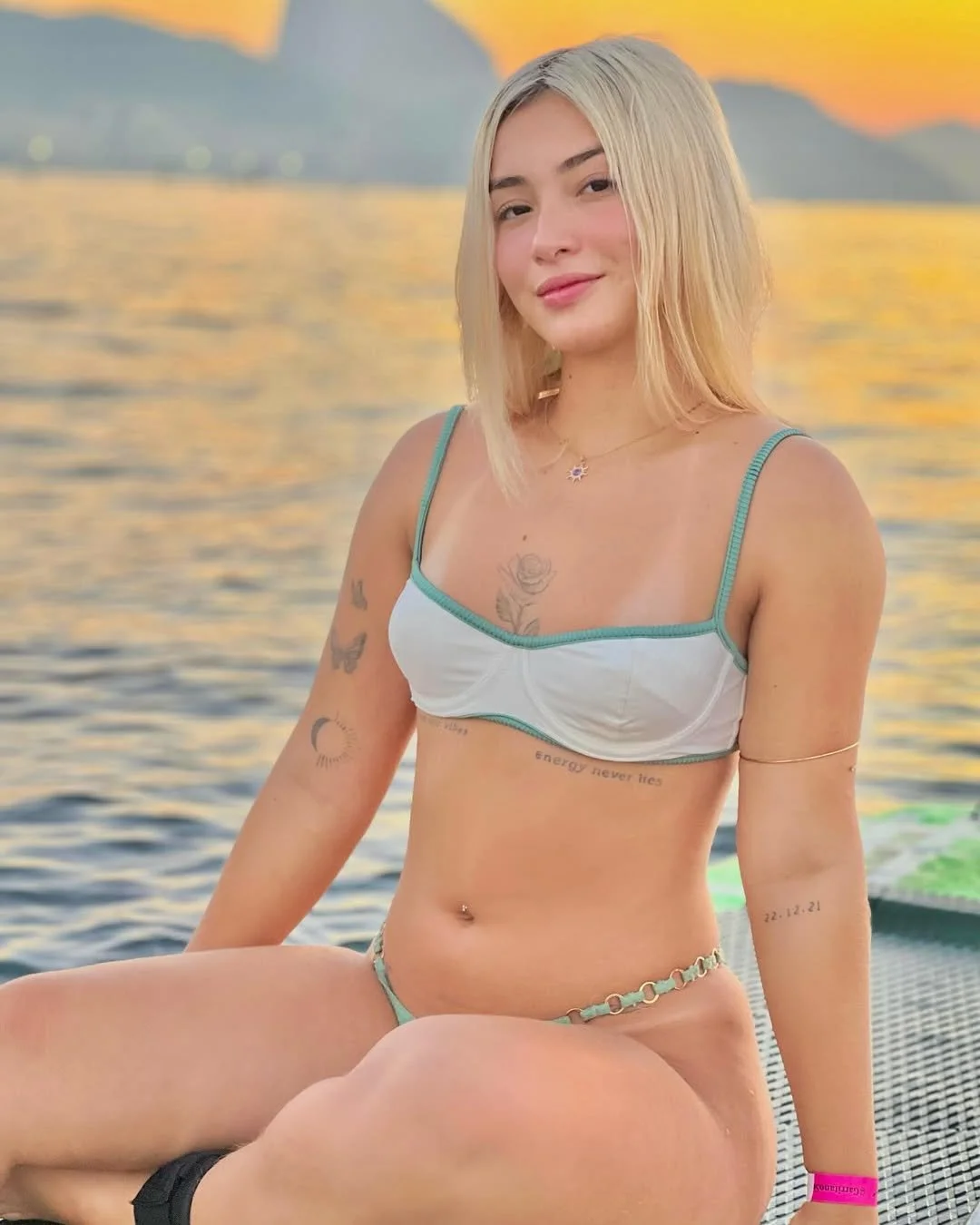 @lluannyx | contém cum tribute. image 5