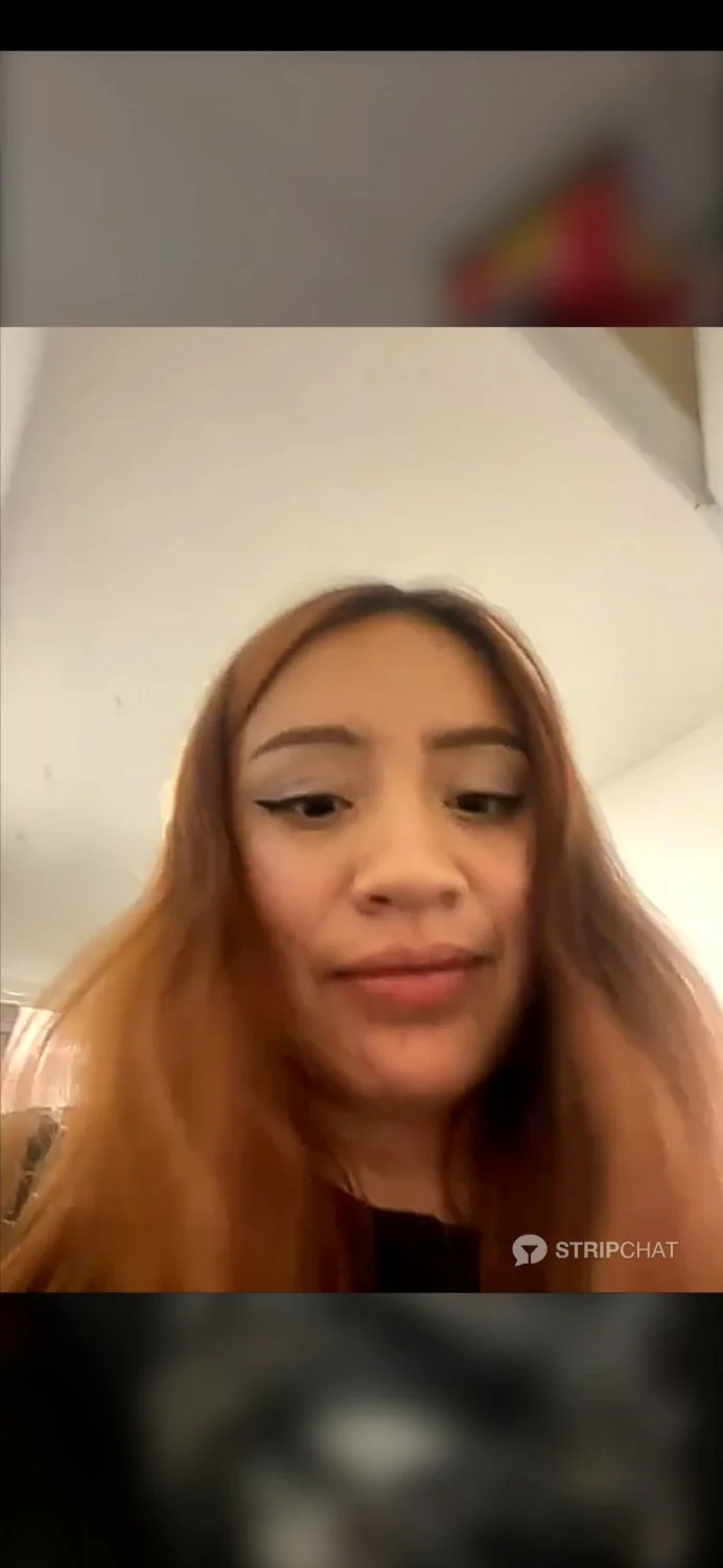 Chica del Oxxo enseñando tetas y panocha parte 2 image 4