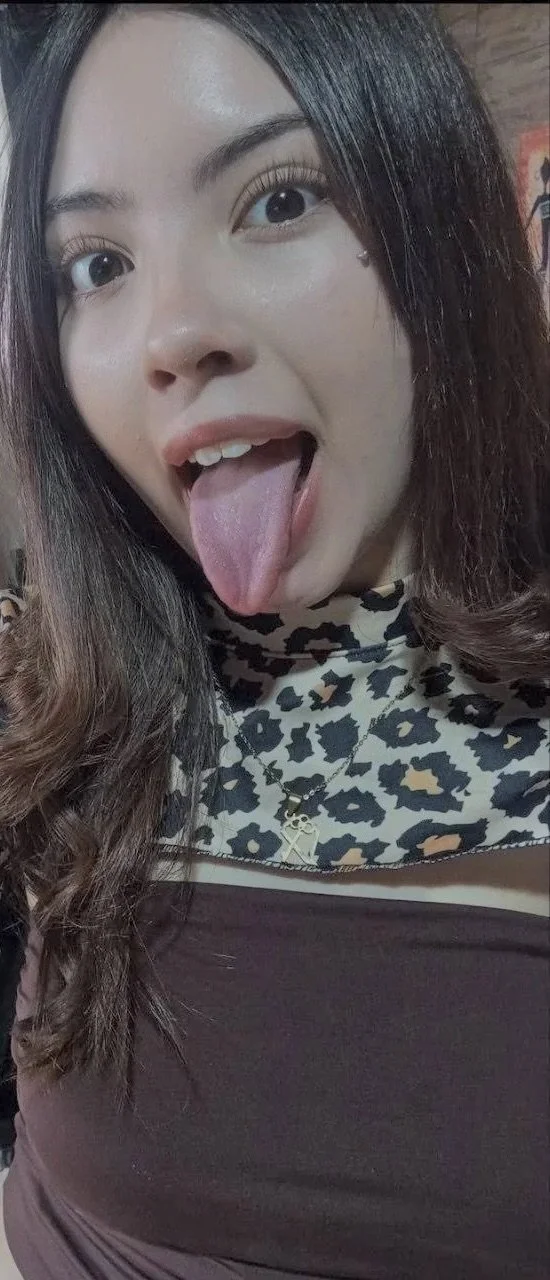 Sexy Latinas image 5