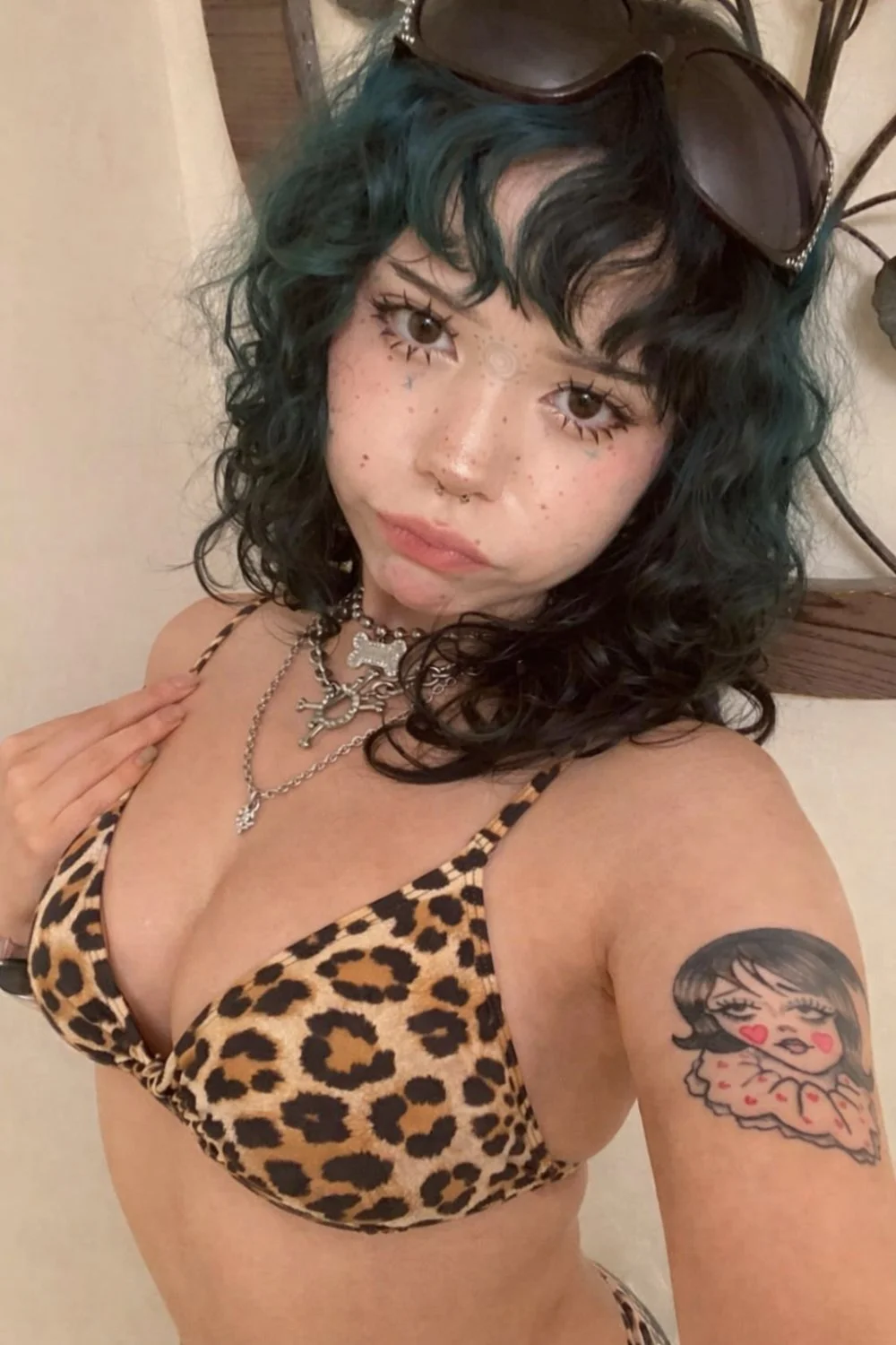 monstra ia nudes main image