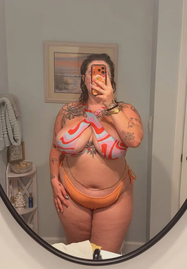 LovesCherriesEmma image 4